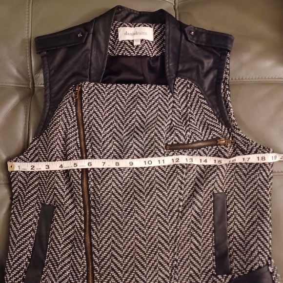 Daniel Rainn Herringbone Faux Leather Vest • Size L - Picture 7 of 10